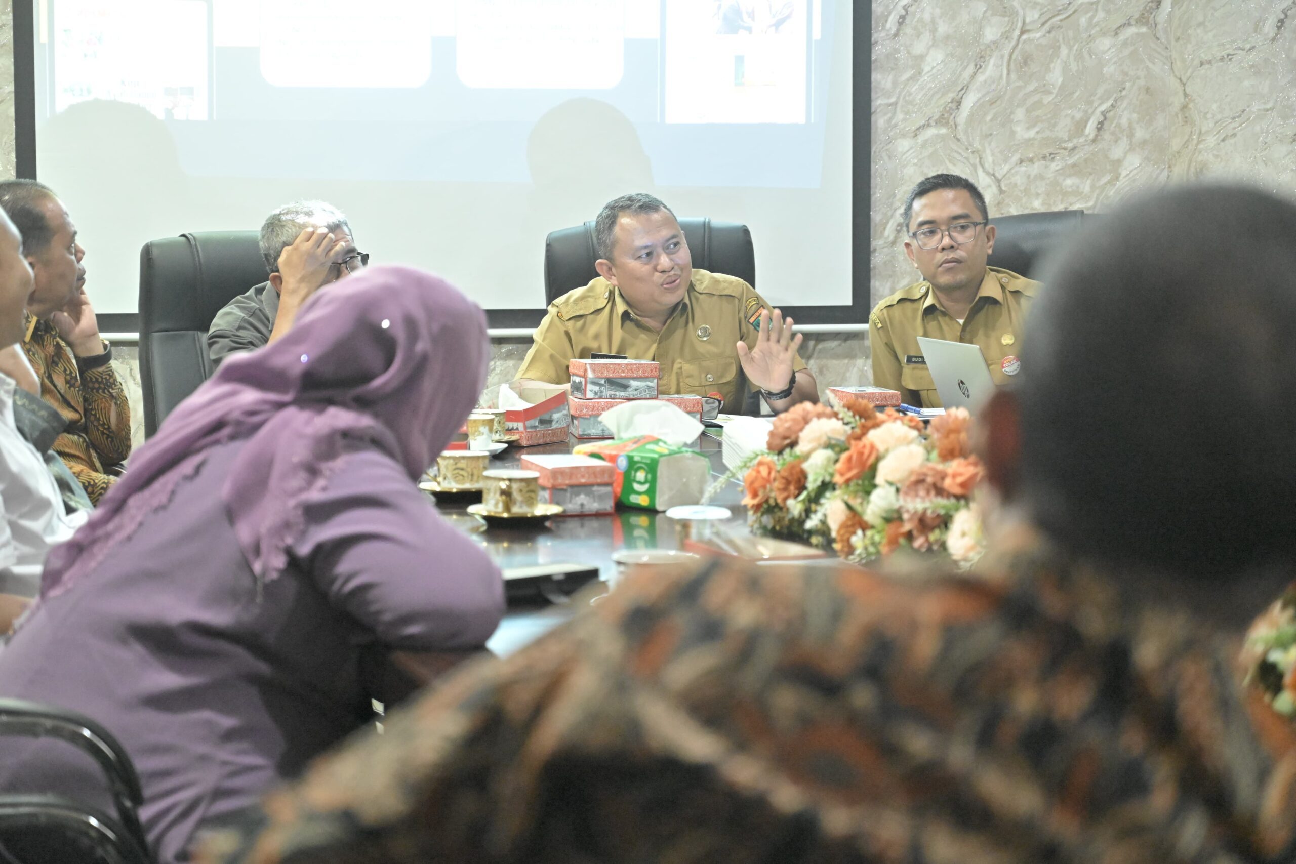 komisi-1-dprd-tanah-datar-kunker-ke-biro-adpim-sumbar