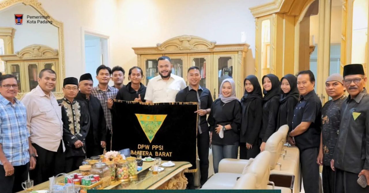 wako-padang-fadly-amran-lepas-pesilat-ppsi-berlaga-di-ajang-fornas-2025 