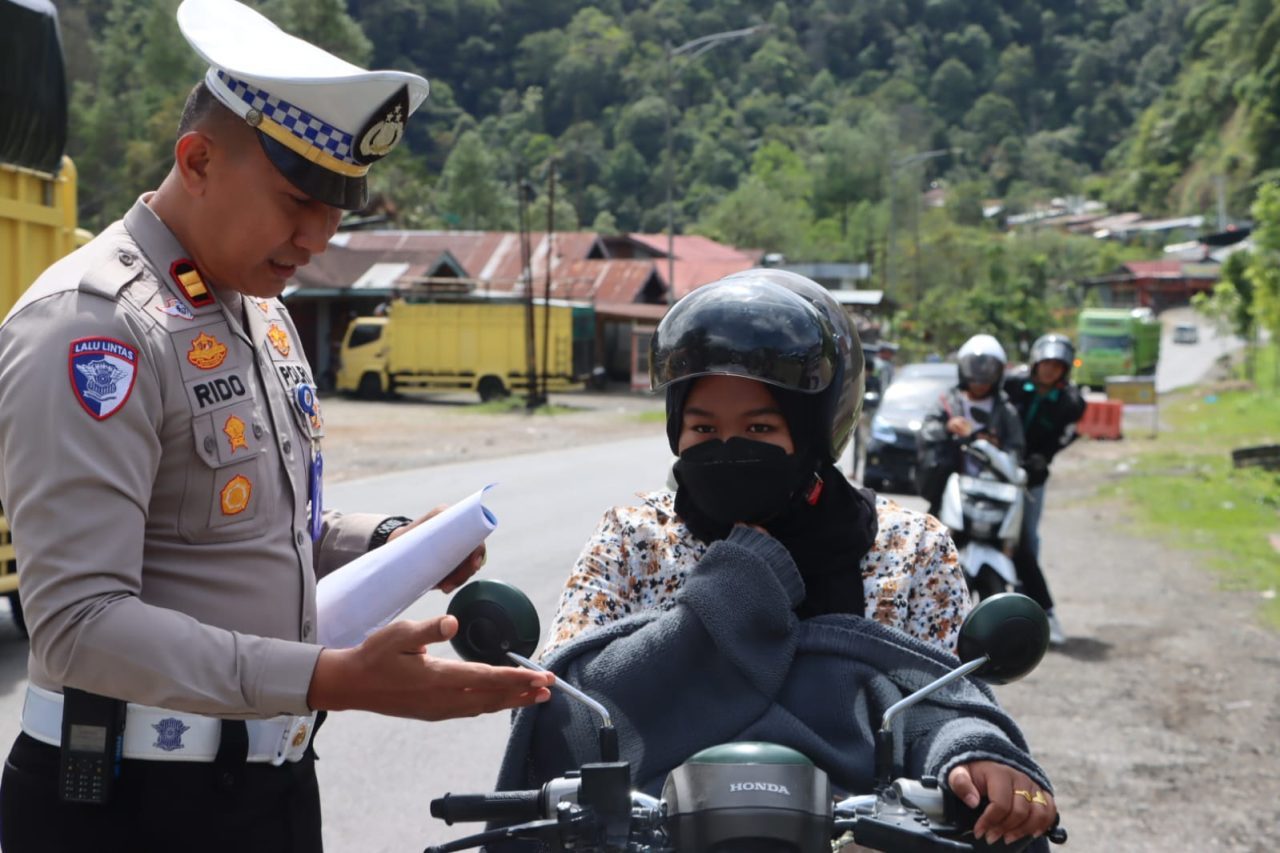 polres-solok-tilang-108-pengendara-tak-tertib-lalulintas-pada-operasi-patuh-2025
