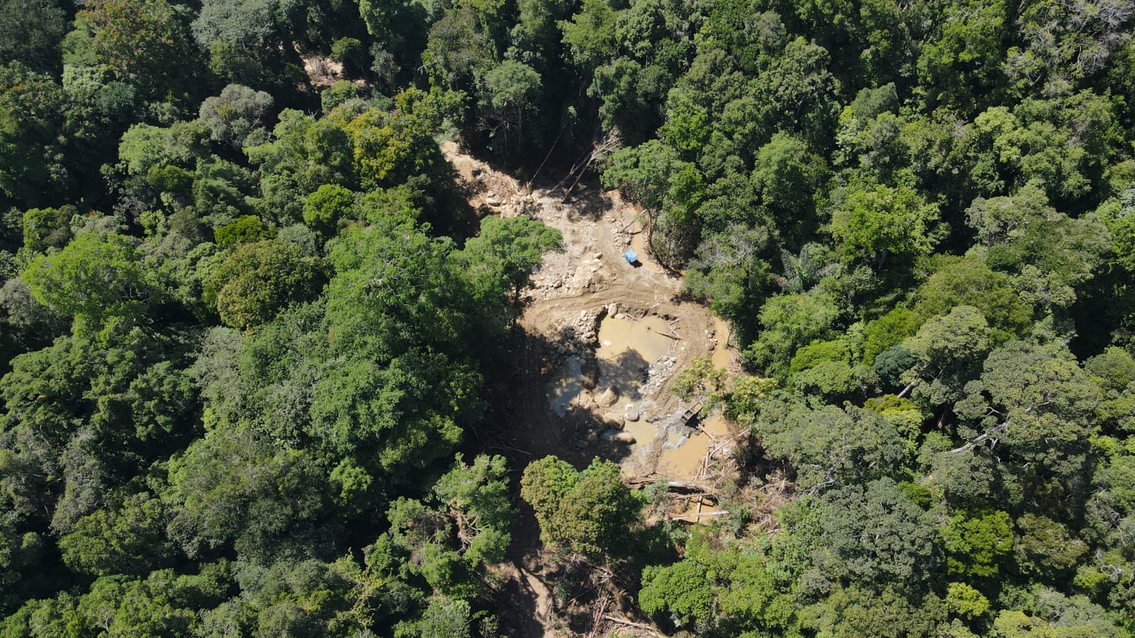 tambang-emas-ilegal-di-hulu-das-indragiri-rusak-hutan-simanau,-polda-sumbar-didesak-bertindak