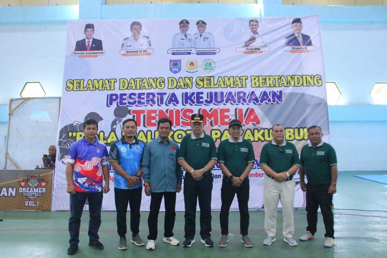 ketua-dprd-payakumbuh-wirman-putra-dukung-kejuaraan-tenis-meja-piala-wali-kota-payakumbuh-2025