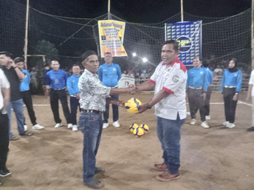 plt-ketua-koni-pessel-apresiasi-grand-final-volly-ball-pplgm-cup-i