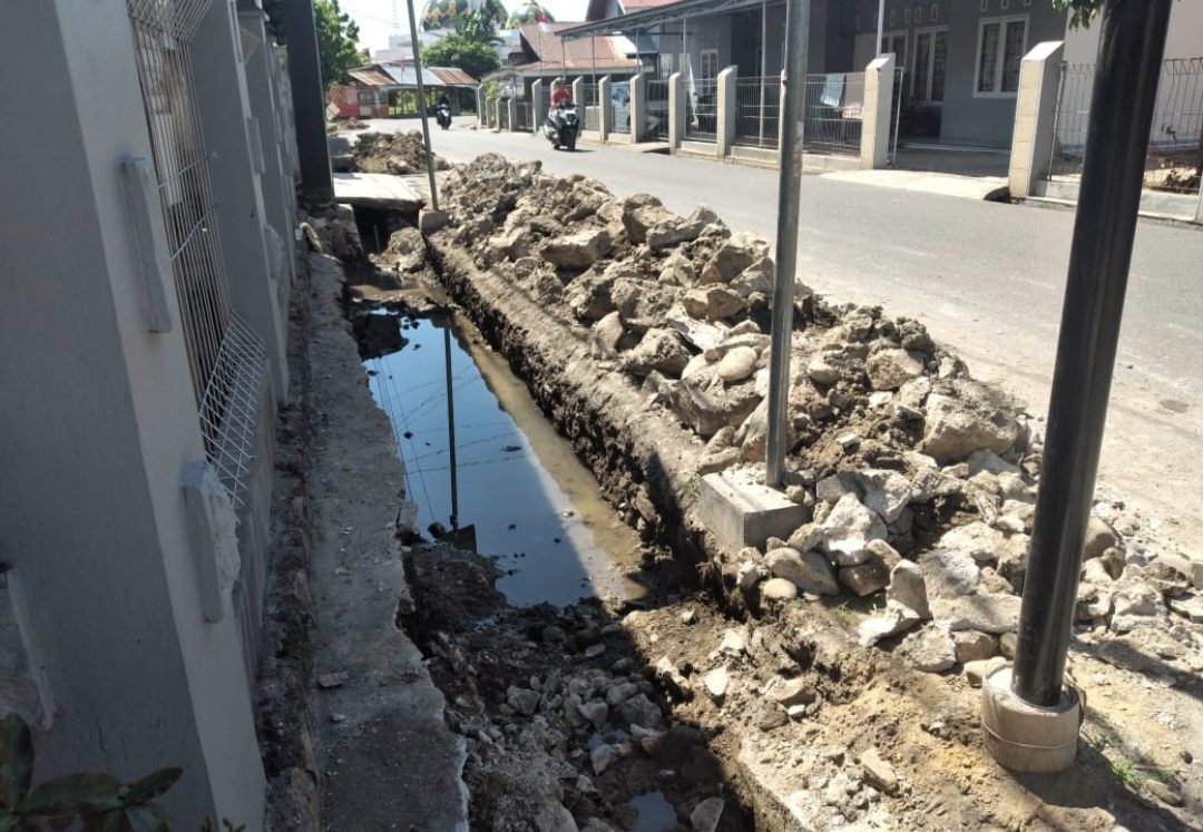 ruas-jalan-bonai-payakumbuh-ditingkatkan-dengan-pembangunan-drainase