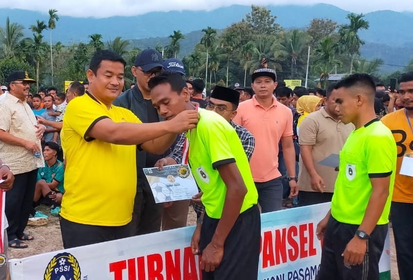 maju-jadi-ketua-koni,-tommy-irawan-sandra-janjikan-prestasi-olahraga-sumatera-barat 