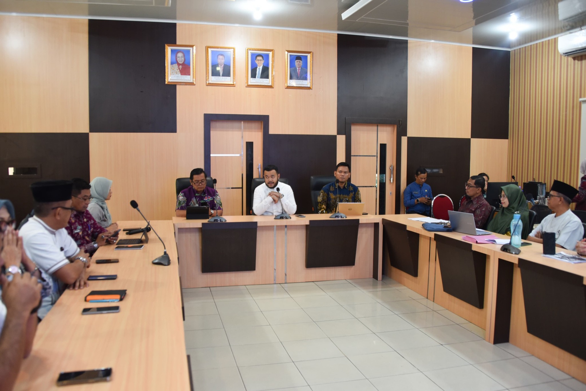 pastikan-berjalan-efektif-dan-penyesuaian-regulasi-baru,-pemko-padang-evaluasi-perda-ktr