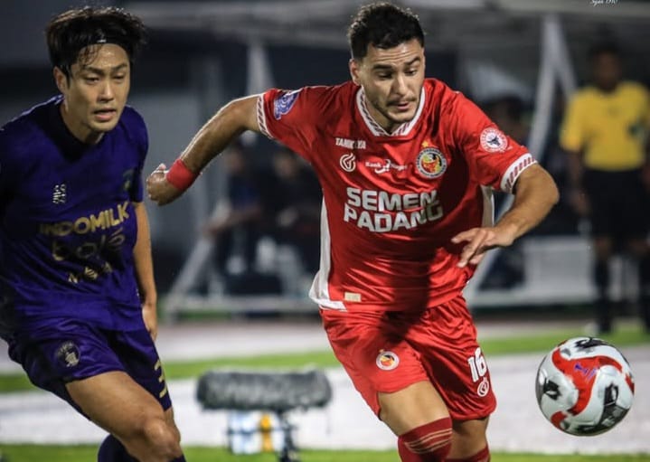 liga-super:-babak-pertama,-semen-padang-ketinggalan-1-0-dari-persita-tanggerang