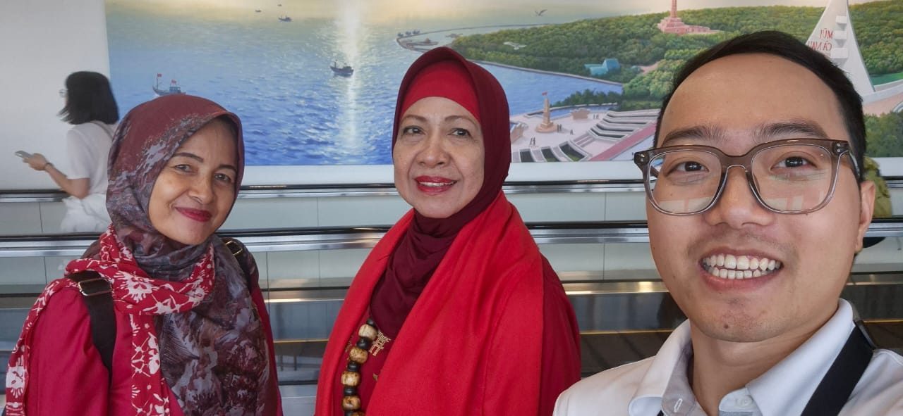 sastri-bakry-dan-edrawati-wakili-indonesia-pada-festival-puisi-internasional-di-vietnam 