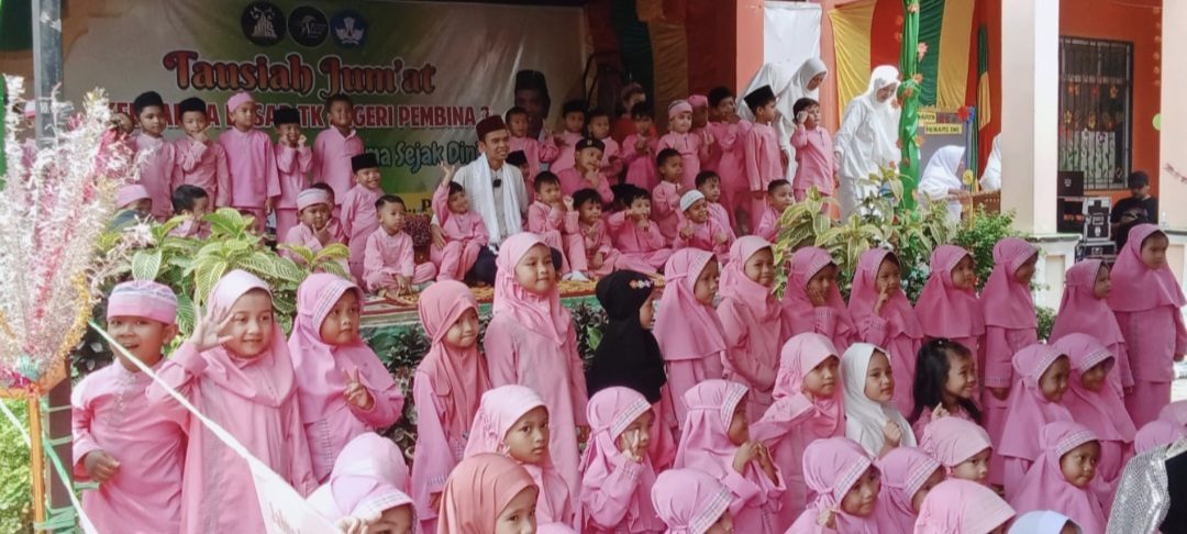 kunjungi-tk-pembina-negeri-3-pekanbaru,-uas-:-pondasi-utama-bentuk-karakter-anak-usia-dini