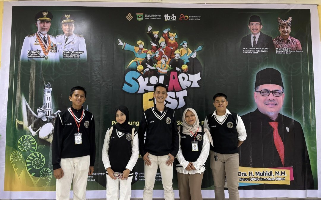 lima-siswa-man-2-padang-ikuti-workshop-manajemen-pertunjukan-kesenian