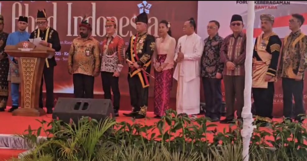 raja,-sultan,-datuk-dan-tokoh-adat-deklarasikan-forum-keberagaman-nusantara-di-ternate