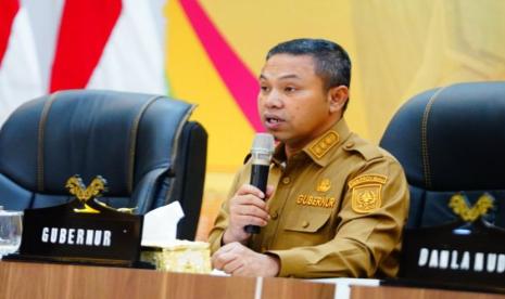 ott-kpk-ungkap-dugaan-korupsi-gubernur-riau,-9-orang-diamankan