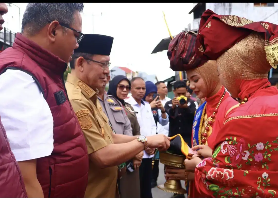 wako-payakumbuh-zulmaeta-dukung-penuh-kelurahan-nunang-daya-bangun-jadi-kampung-bebas-narkoba