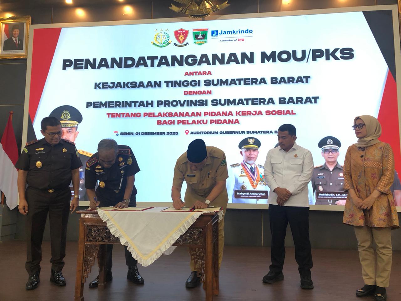 pemprov-dan-kejati-terapkan-pidana-kerja-sosial-di-sumbar