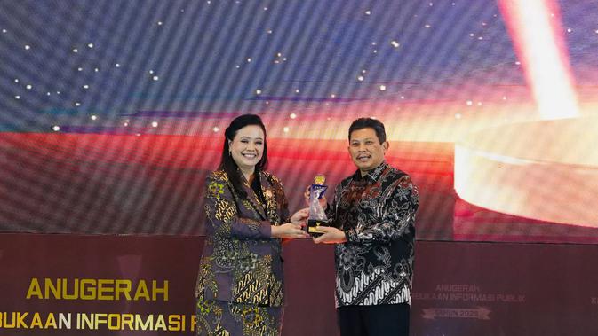 bpjs-kesehatan-raih-dua-penghargaan-atas-inovasi-dan-keterbukaan