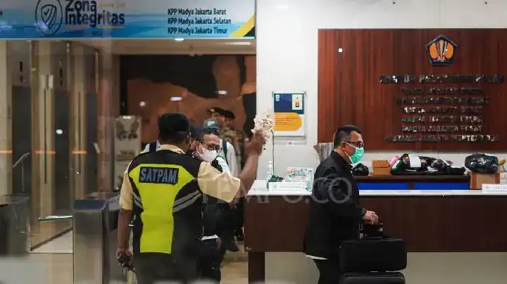 Gambar Berita Padang Beri Seragam Gratis, Siswa Semangat Belajar