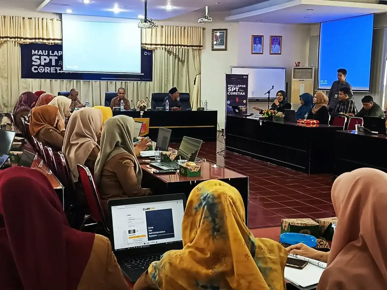 Gambar Berita Pemerintah Bebaskan PPh, Pekerja Lima Sektor Nikmati Kenaikan Gaji