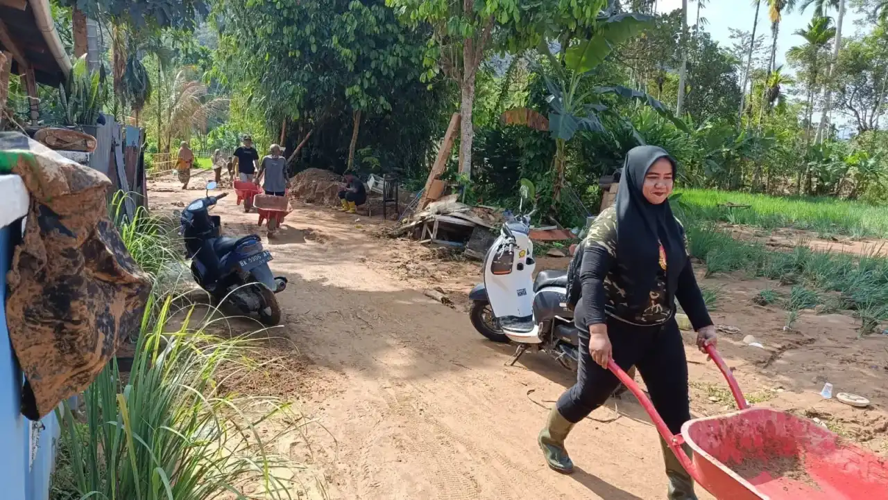 Gambar Berita Emas Diprediksi Naik, Rupiah Berpotensi Tertekan: Analis Ungkap Faktor Penentu