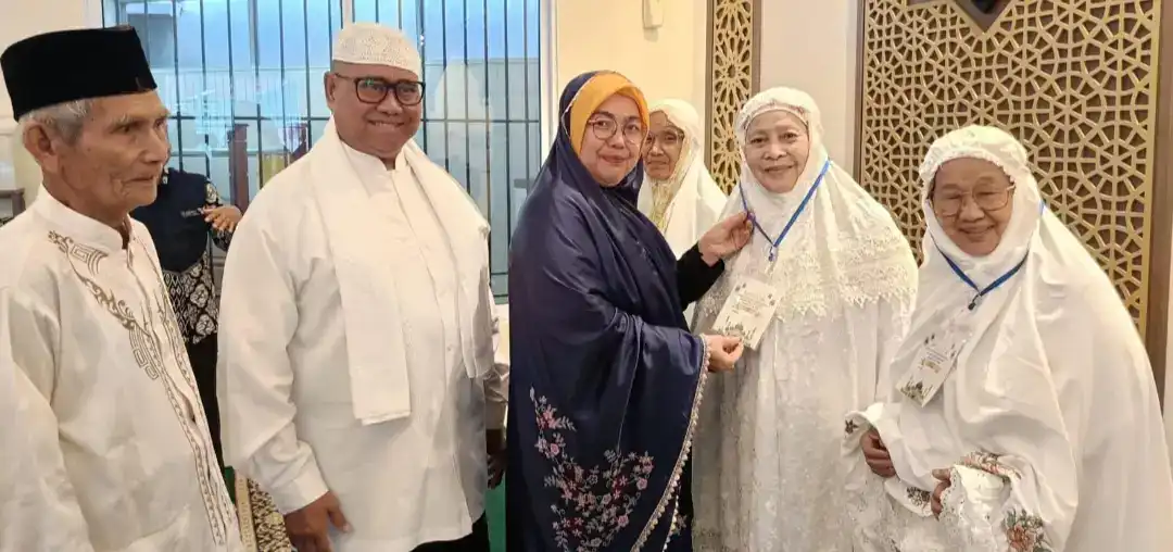 Gambar Berita Tabuik Pariaman: Ribuan Saksikan Maarak Saroban Tanpa Konflik