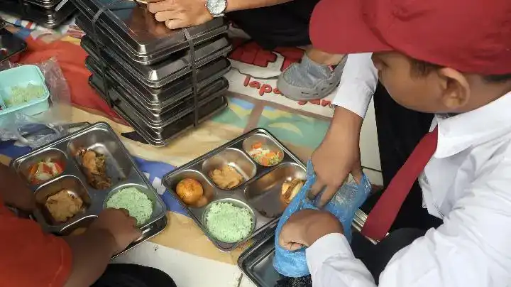 Gambar Berita Padang Salurkan Bantuan Tunai untuk Korban Bencana Pauh, Huntap Segera Dibangun