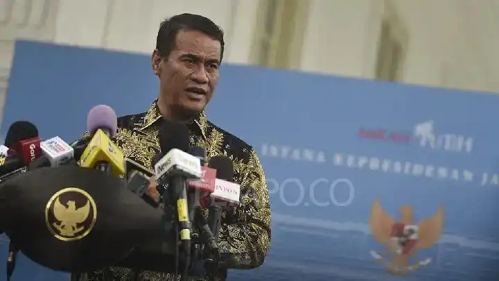 Gambar Berita Bupati Agam Resmikan Semifinal Nofrizon Cup, Semangat Sportivitas Berkobar!