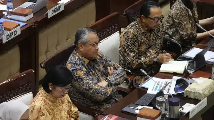 Gambar Berita PSM Curi Poin di Kandang Semen Padang