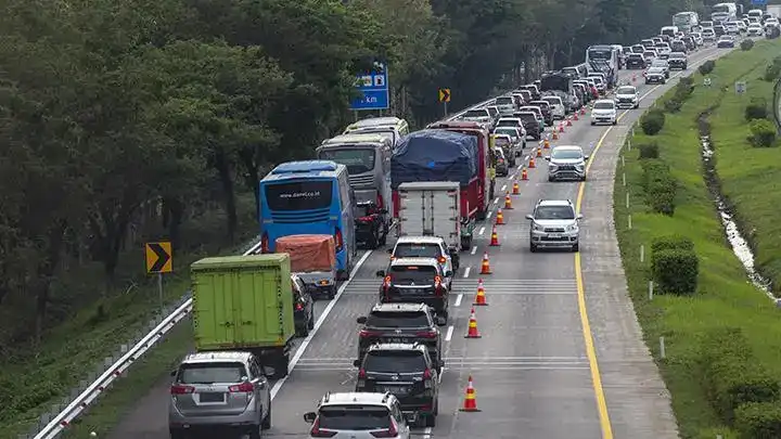 Gambar Berita Clara Shinta Desak Mantan Suami Penuhi Nafkah Anak