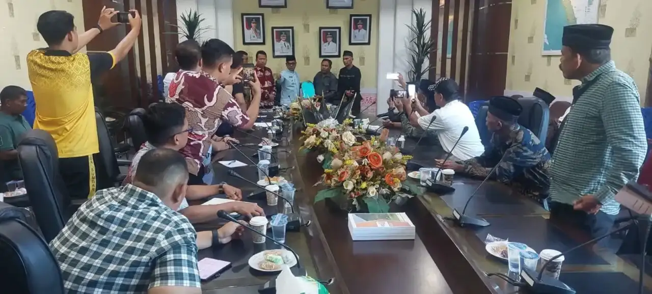 ninik-mamak-ampang-pulai-tarusan-minta-investor-ubah-ornamen-bangunan-seperti-klenteng-di-pulau-cubadak