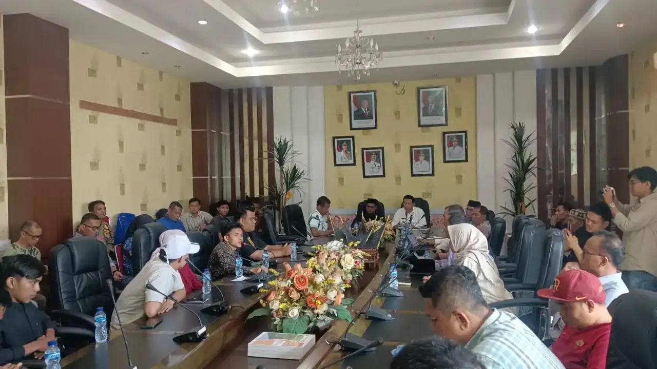 ppni-sumbar-dan-pemda-pessel-sepakat-kawal-perubahan-bangunan-berornamen-klenteng-di-pulau-cubadak