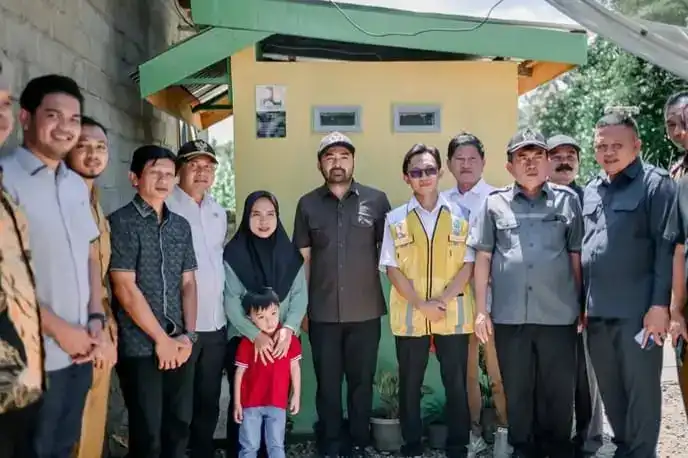zigo-rolanda-resmikan-fasilitas-sanitasi-layak-bagi-warga-solok-selatan