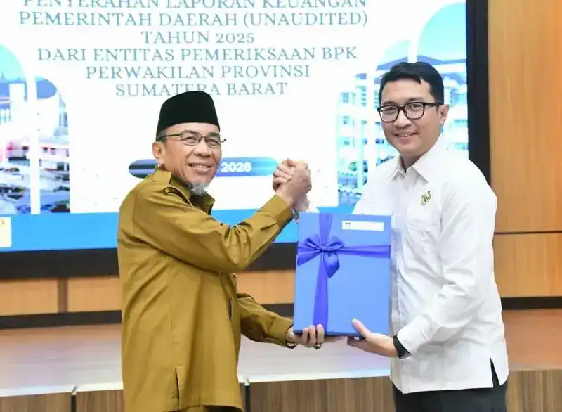 Gambar Berita Payakumbuh Kibarkan Bendera Setengah Tiang: Hormati Try Sutrisno, Hari Berkabung Nasional