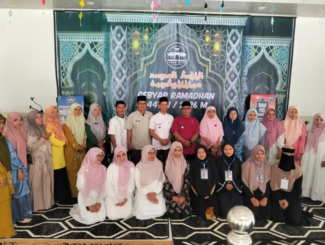 Gambar Berita Al Azhar BSD Kirim Rp50 Juta, Bantu Korban Banjir Padang Panjang