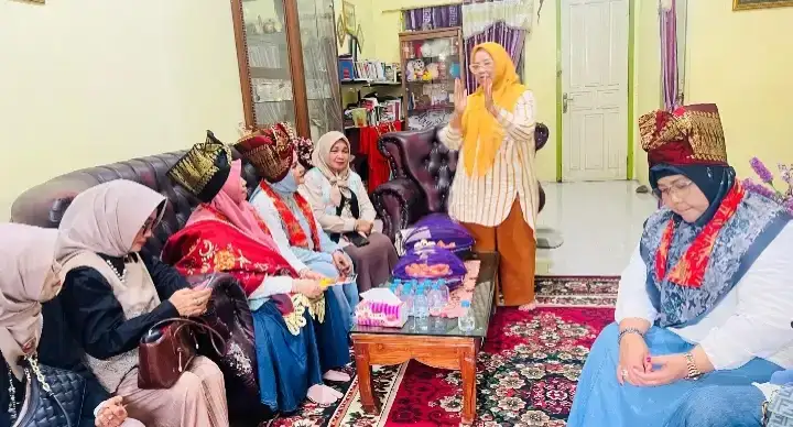 kici-kunjungi-galeri-permata-hati,-apresiasi-deta-dan-tingkuluak-yang-mendunia