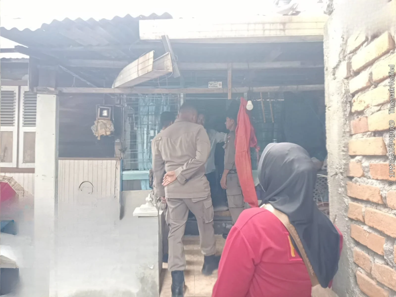 dua-personel-satpol-pp-padang-terluka-diserang-pria-mengamuk