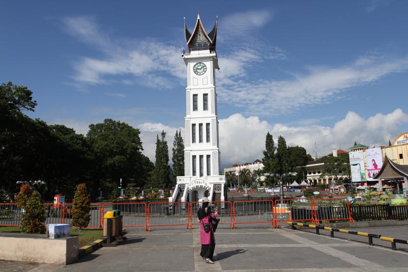 pemko-bukittinggi-relokasi-pkl-kawasan-jam-gadang