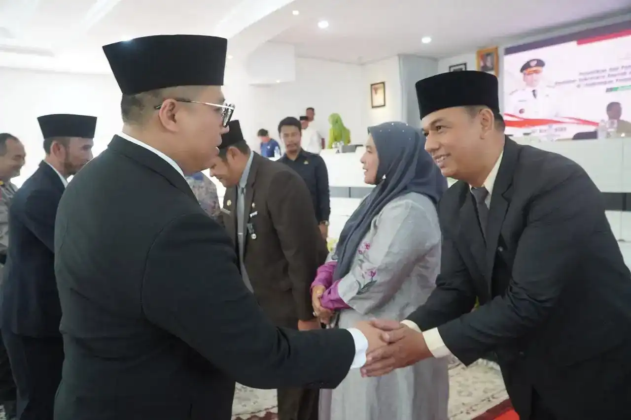 wali-kota-padang-panjang-lantik-penjabat-sekda-dan-pejabat-baru