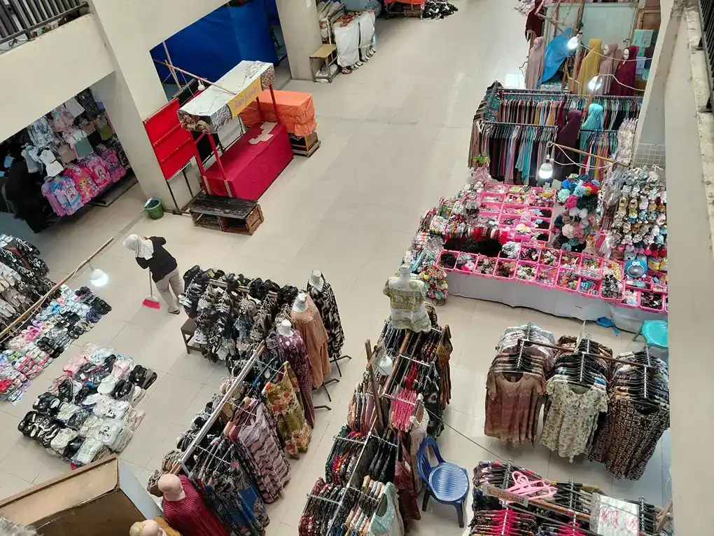 pasar-raya-padang-fase-vii-pacu-ekonomi-jelang-tahun-ajaran-baru