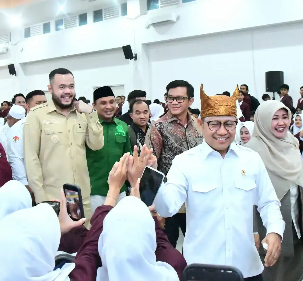 wali-kota-fadly-amran-ajak-mahasiswa-kkn-uin-imam-bonjol-sukseskan-smart-surau