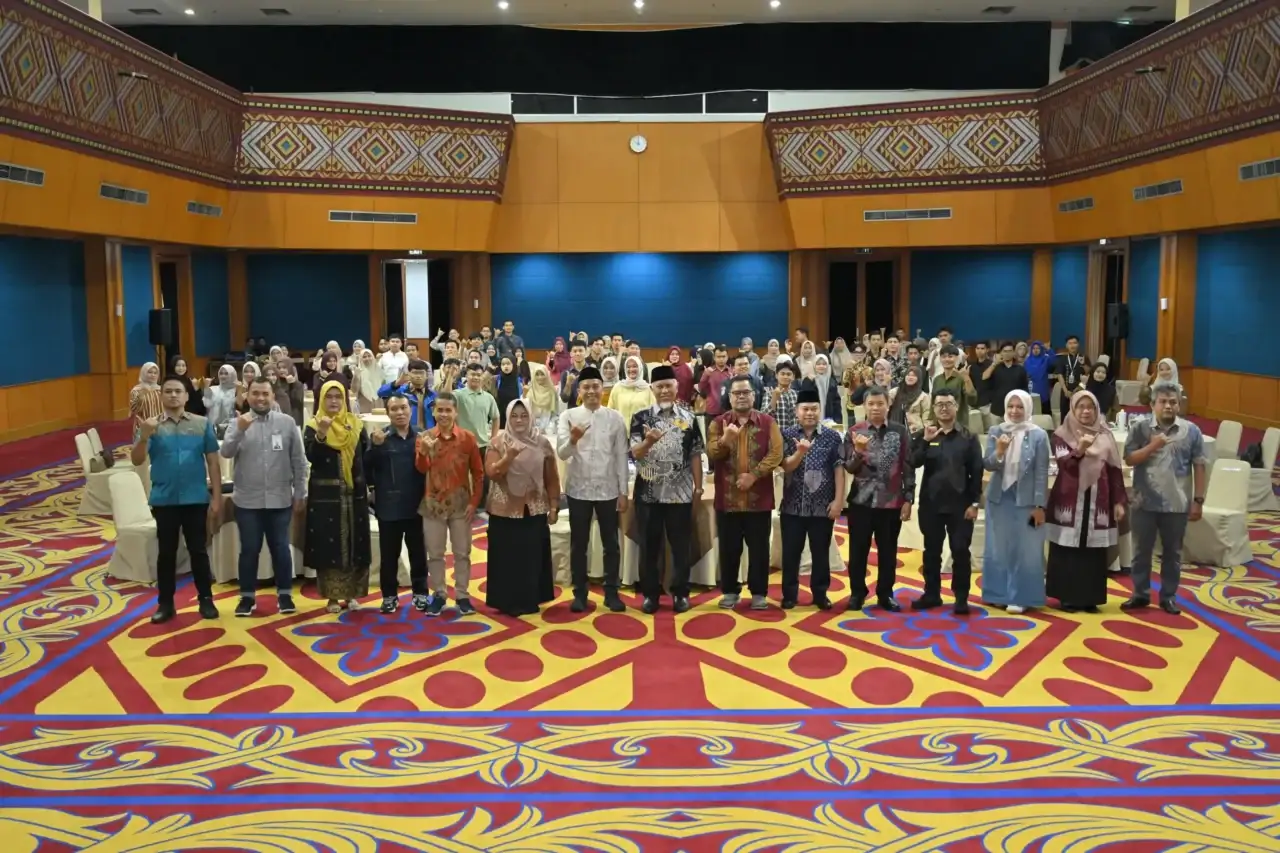 mahyeldi-:-literasi-keuangan-syariah-jadi-benteng-generasi-muda-hadapi-pinjol-dan-investasi-ilegal