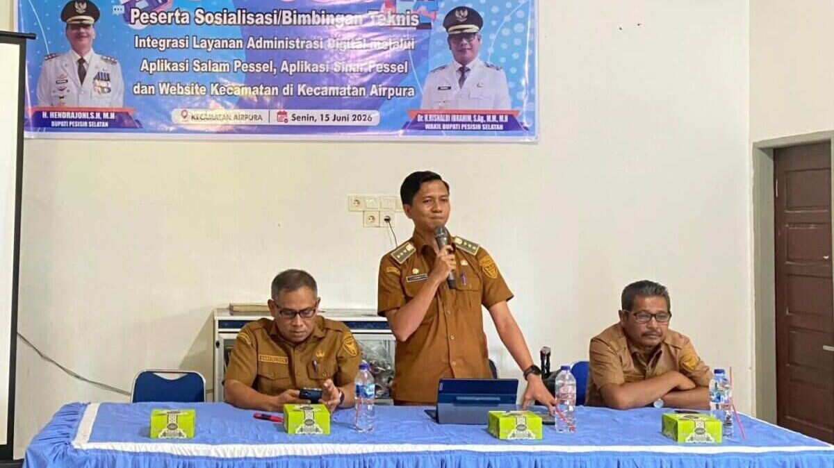 Pemerintah Kecamatan Airpura melaksanakan kegiatan Sosialisasi dan Bimbingan Teknis (Bimtek) Integrasi Layanan Administrasi Digital pada Senin (15/6/2026).