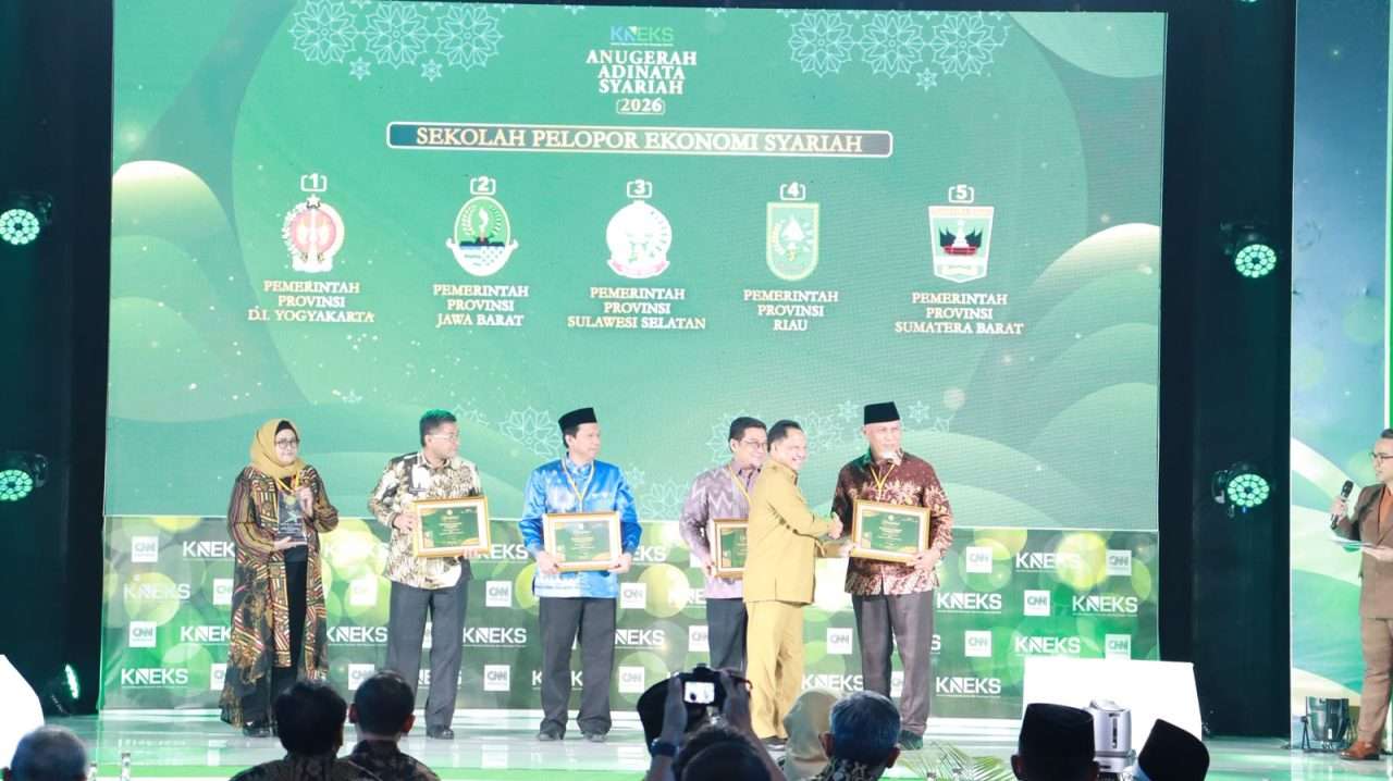 konsisten-kembangkan-ekonomi-syariah,-sumbar-kembali-torehkan-prestasi-nasional-pada-ajang-adinata-syariah-2026
