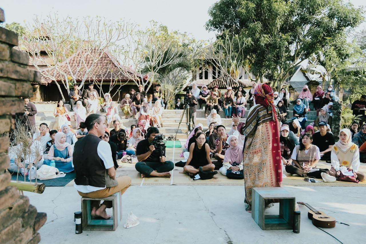 storyteller-for-the-earth-hadirkan-kolaborasi-dongeng-indonesia–inggris-untuk-membangun-kesadaran-lingkungan-melalui-cerita-rakyat
