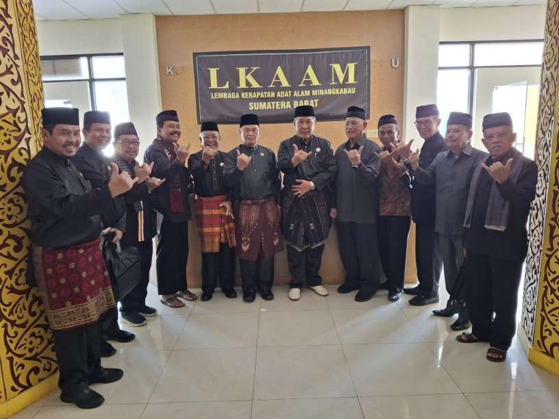 lam-jambi-studi-tiru-ke-lkaam-sumbar,-bahas-peran-pelestarian-adat-dan-pengelolaan-kelembagaan