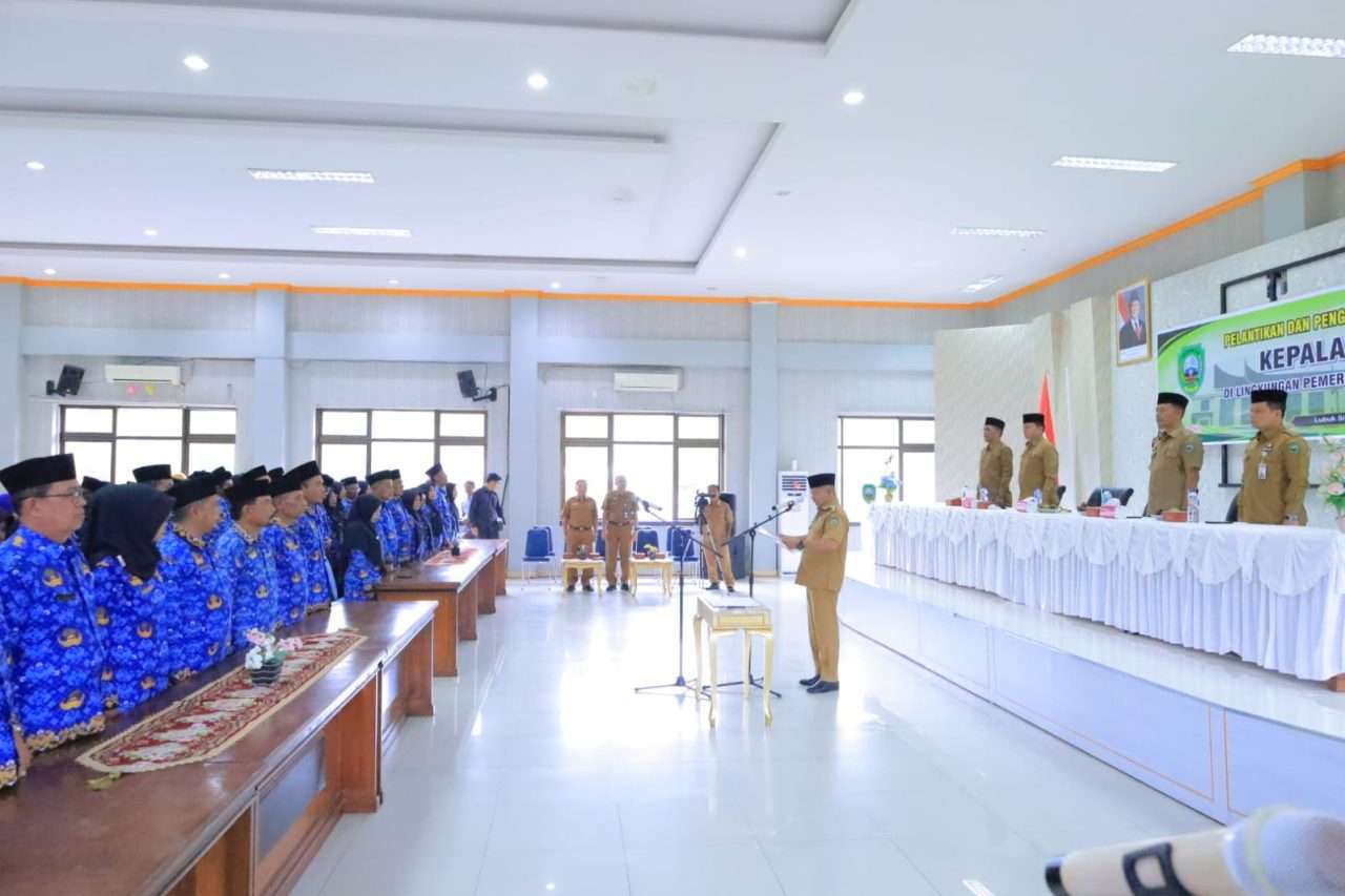90-kepsek-dilantik,-bupati-pasaman-welly-suhery-pastikan-tidak-ada-pungli-jabatan