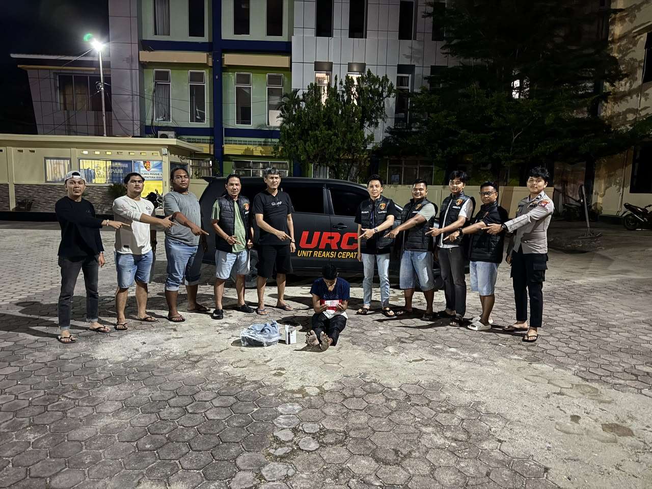 gasak-uang-majikan,-jf-karyawan-toko-dibekuk-tim-opsnal-macan-kumbang