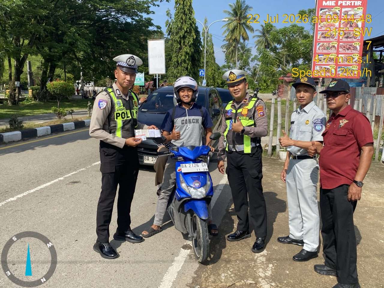 tingkatkan-kepatuhan-pkb-dan-bbnkb,-tim-samsat-pessel-gelar-razia-gabungan