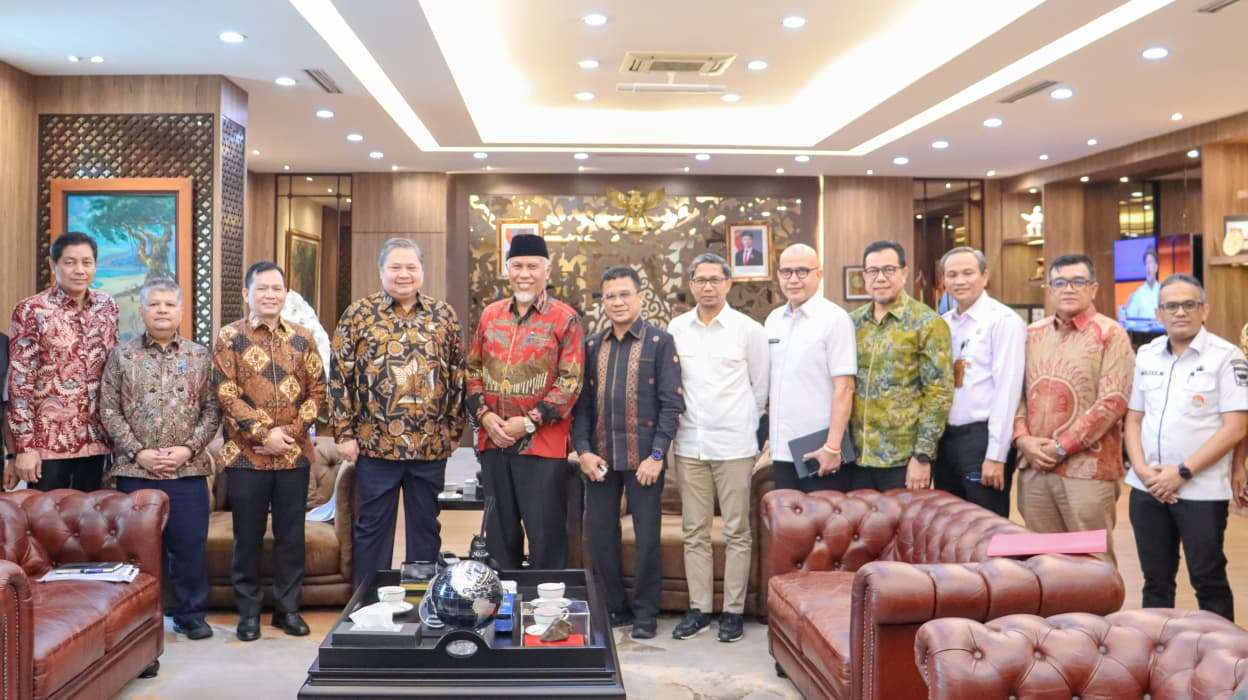 gubernur-sumbar-usulkan-tiga-program-strategis-kepada-menko-perekonomian,-dorong-teluk-tapang-jadi-psn