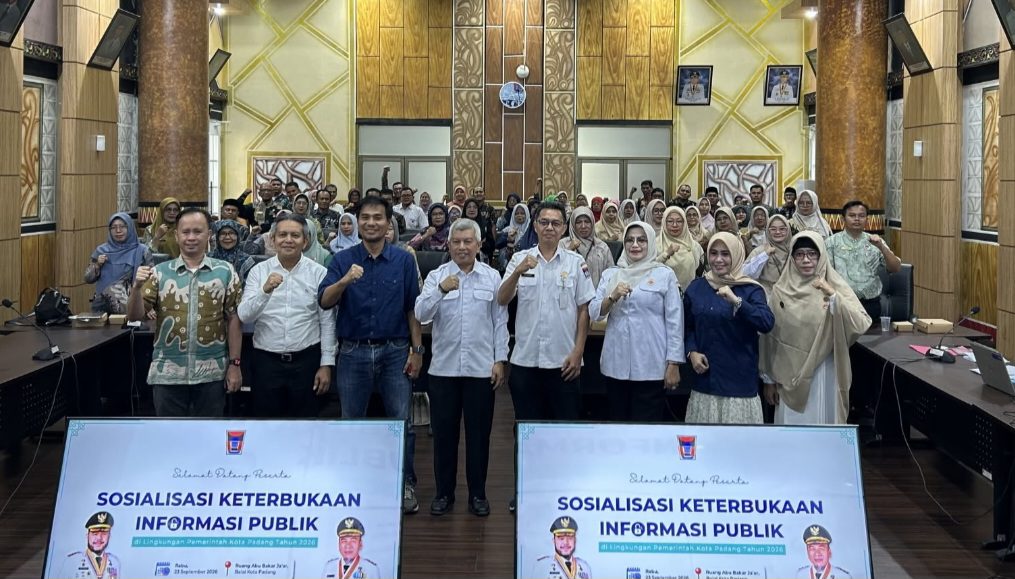 lewat-program-padang-amanah,-syahrial-kamat-perkuat-pelayanan-informasi-publik-di-sekolah