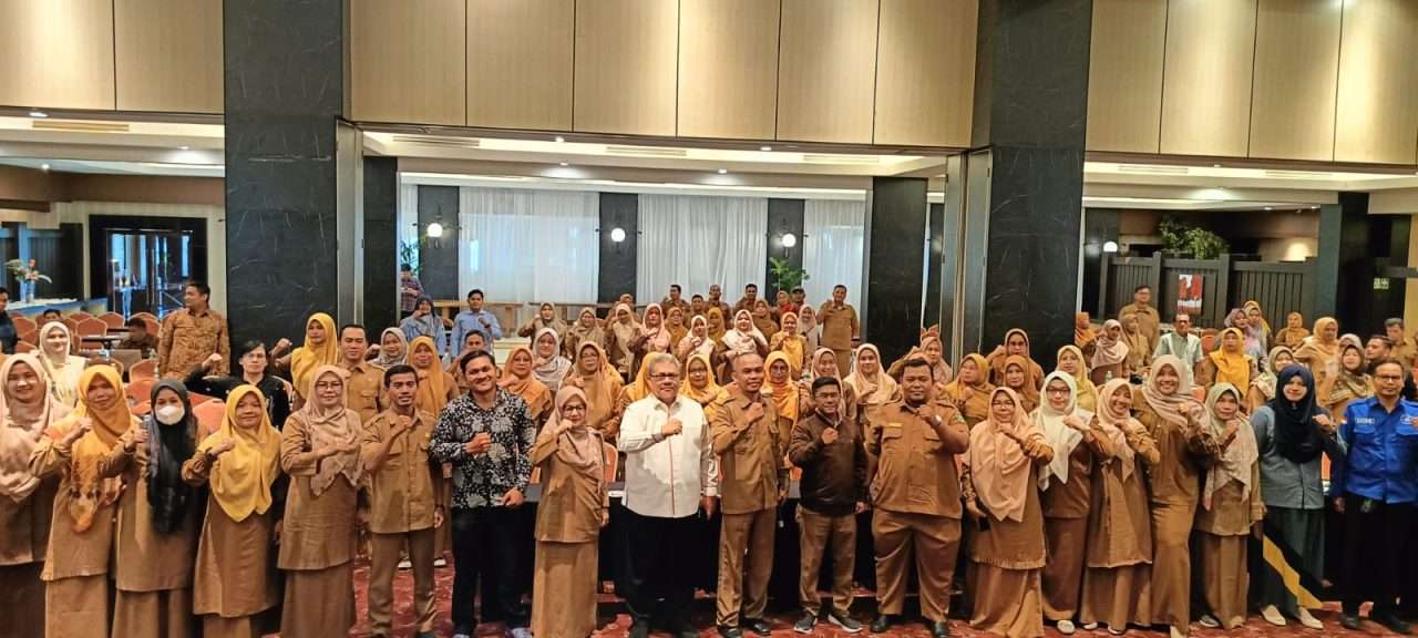 muhidi-dorong-guru-pppk-jadi-penggerak-generasi-unggul-menuju-indonesia-emas-2045