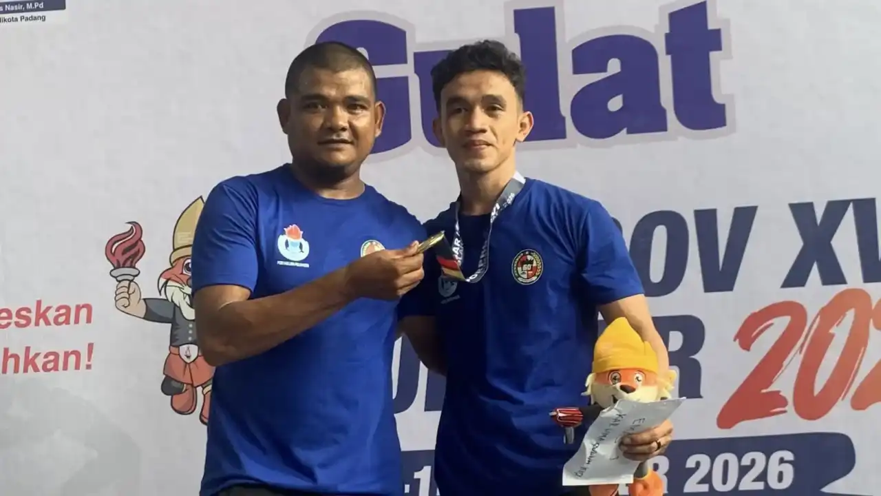 yoga-maulana,-atlet-gulat-limapuluh-kota-sumbang-emas-kedua-di-ajang-porprov-2026