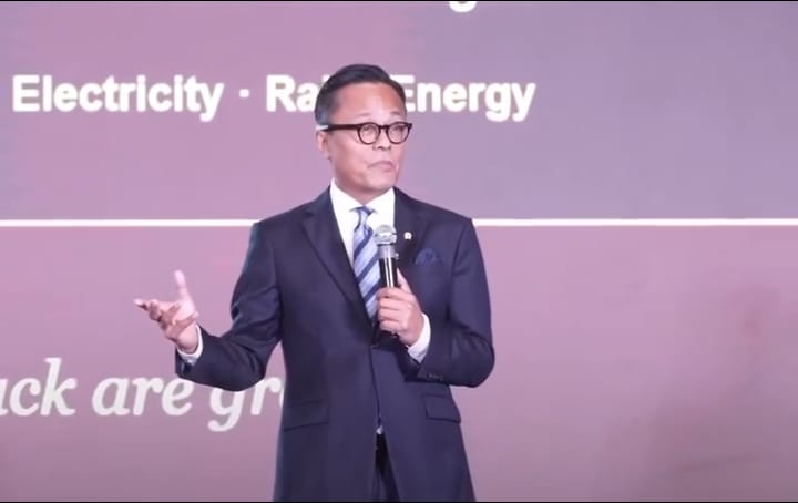 dony-oskaria:-pelayanan-publik-jadi-parameter-utama-direksi-bumn
